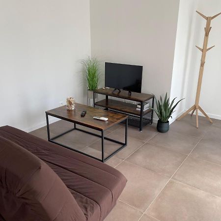 Maison Fleurs De Lys, Climatisee, Wifi Et Parking Privee Gratuit, Lave-Linge, Vernon Giverny 외부 사진