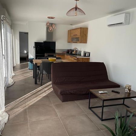 Maison Fleurs De Lys, Climatisee, Wifi Et Parking Privee Gratuit, Lave-Linge, Vernon Giverny 외부 사진