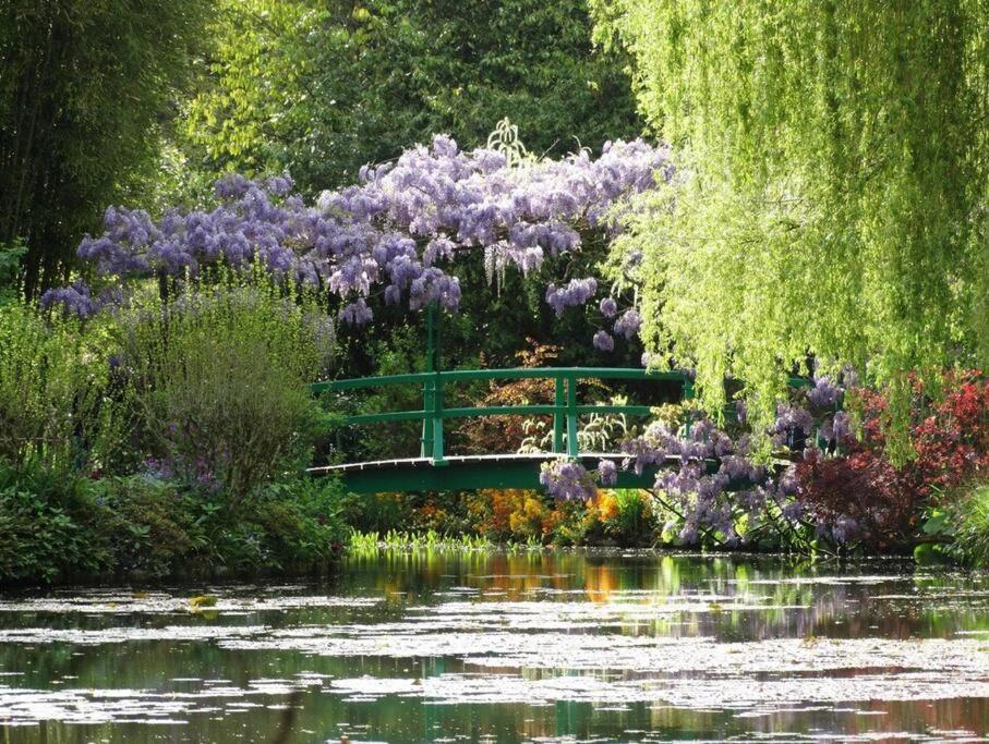 Maison Fleurs De Lys, Climatisee, Wifi Et Parking Privee Gratuit, Lave-Linge, Vernon Giverny 외부 사진