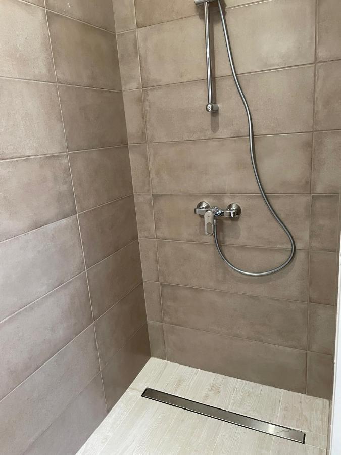 Maison Fleurs De Lys, Climatisee, Wifi Et Parking Privee Gratuit, Lave-Linge, Vernon Giverny 외부 사진
